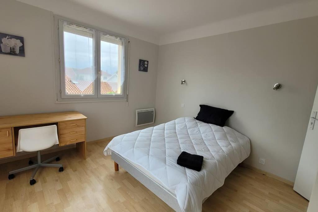 Bel Appartement T5 Neuf Avec 4 Chambres Tarbes Exterior foto